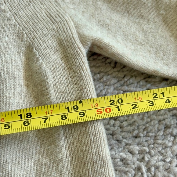 Banana Republic Italian Wool Blend Hoodie Sweater - Picture 11 of 12